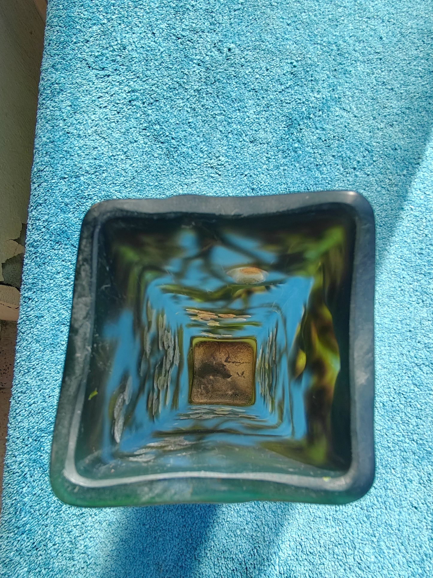 decoration-vase-verre-tip-gallé-fruit-raisin-bleu