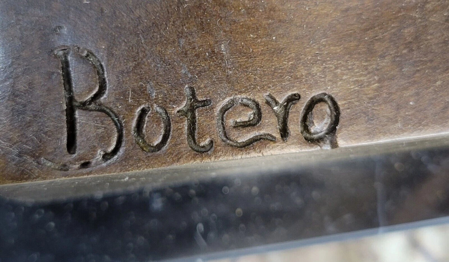 objet-decoration-art-statue-sculpture-bronze-guerrier-d'apres Botero