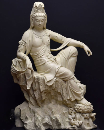 art-sculpture-statue-Guan Yin sur lotus