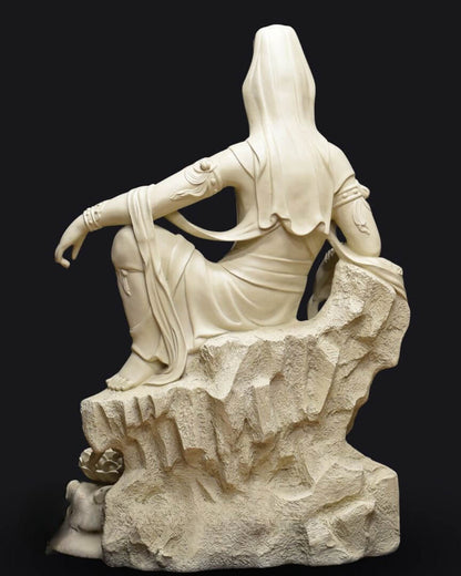art-sculpture-statue-Guan Yin sur lotus