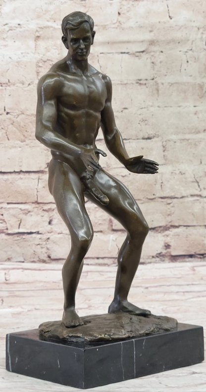 art-érotique-statue-bronze-male-homme-nu-énorme-sexe