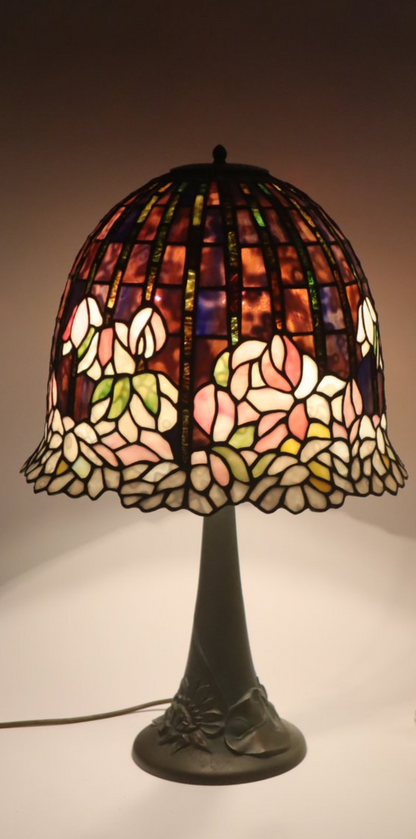 Grande Lampe de Bureau en Mosaïque de Verre avec Pied de Lampe Nénuphar en Bronze dans le style Tiffany