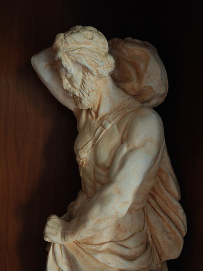 RARE Splendide statue en pierre du Gard personnage antique homme musclé