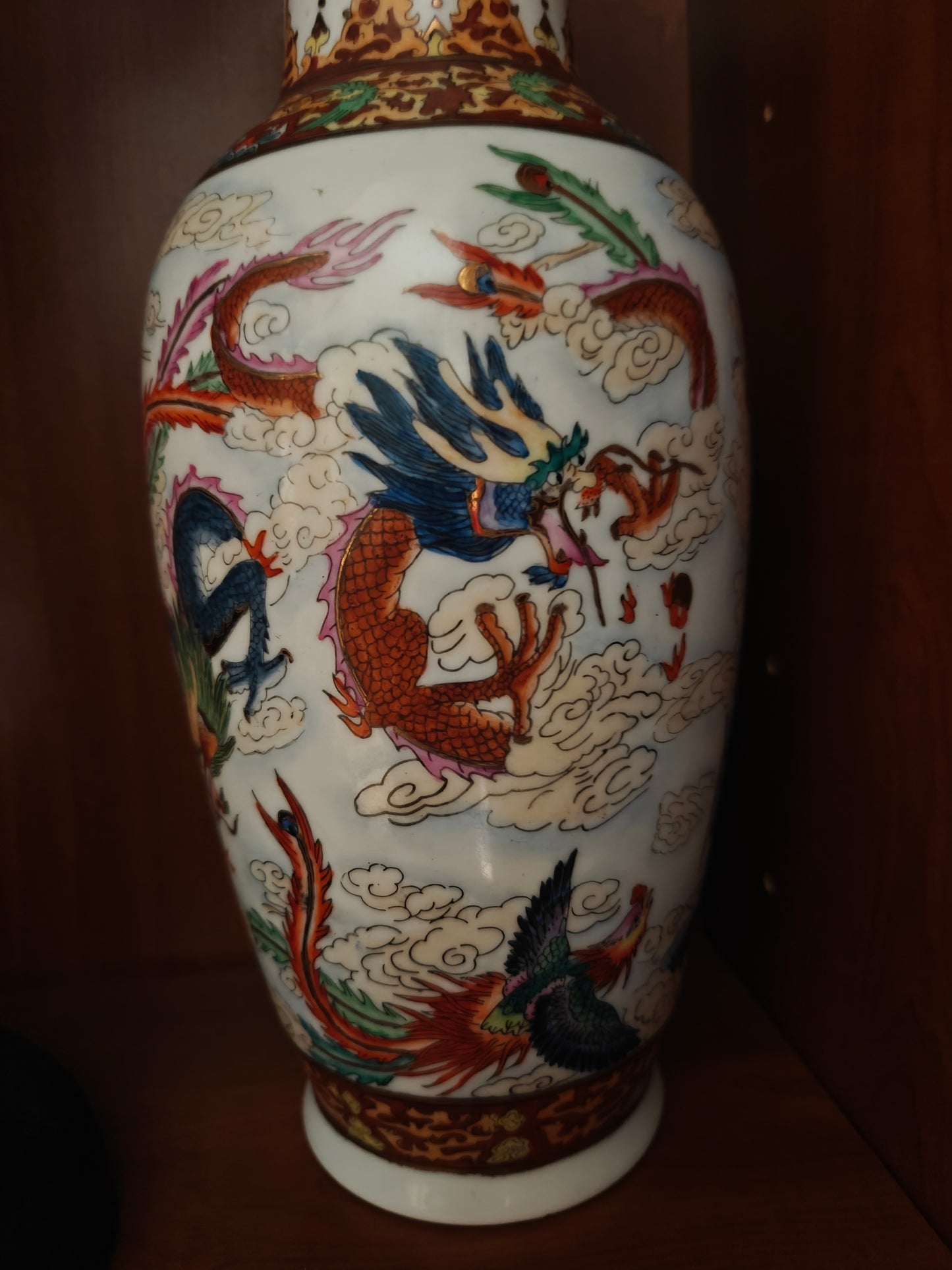 vase porcelaine motif fleurs et dragons