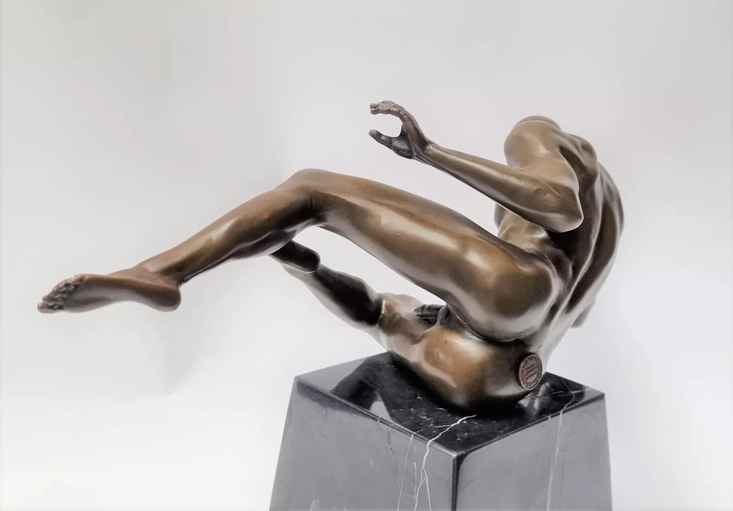 Figurine en bronze homme nu nu érotique sculpture socle en marbre signée