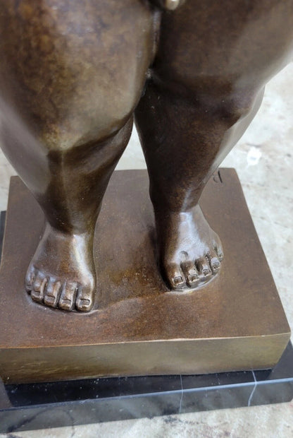 objet-decoration-art-statue-sculpture-bronze-guerrier-d'apres Botero