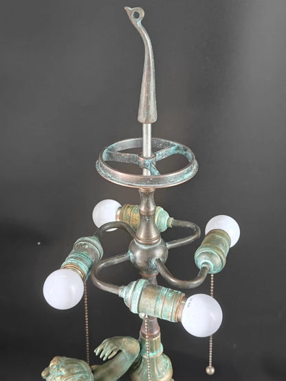 Lampe de reproduction antique en bronze femme Tiffany