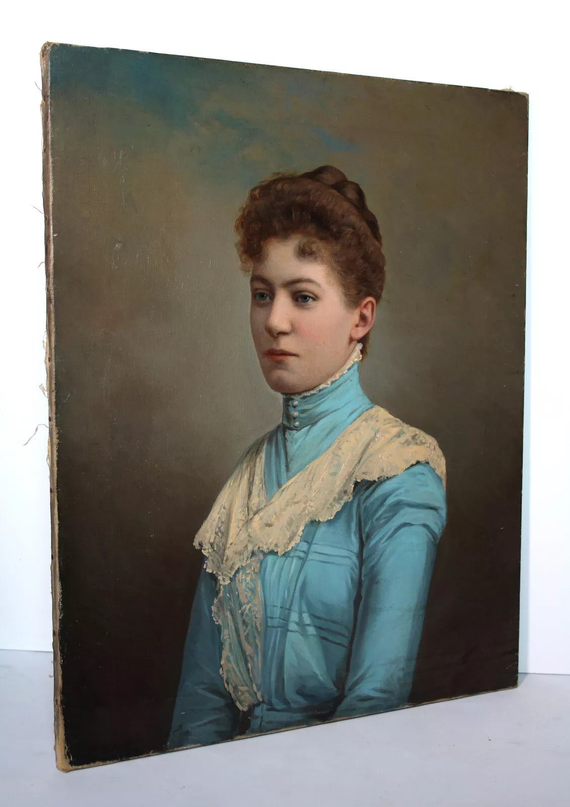Portrait d'une jeune belle femme 19ème