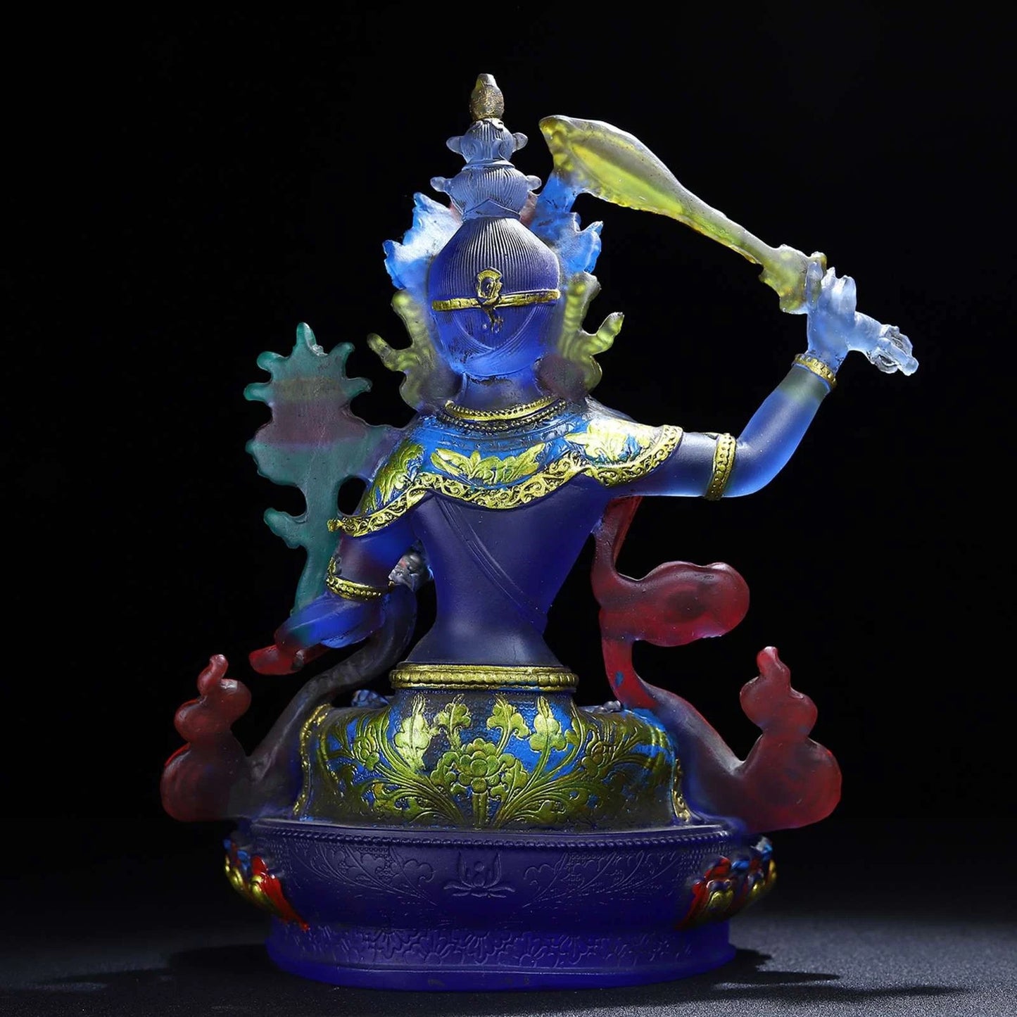 Ancienne statue chinoise du bodhisattva Manjushri en verre émaillé de Pékin sculpté