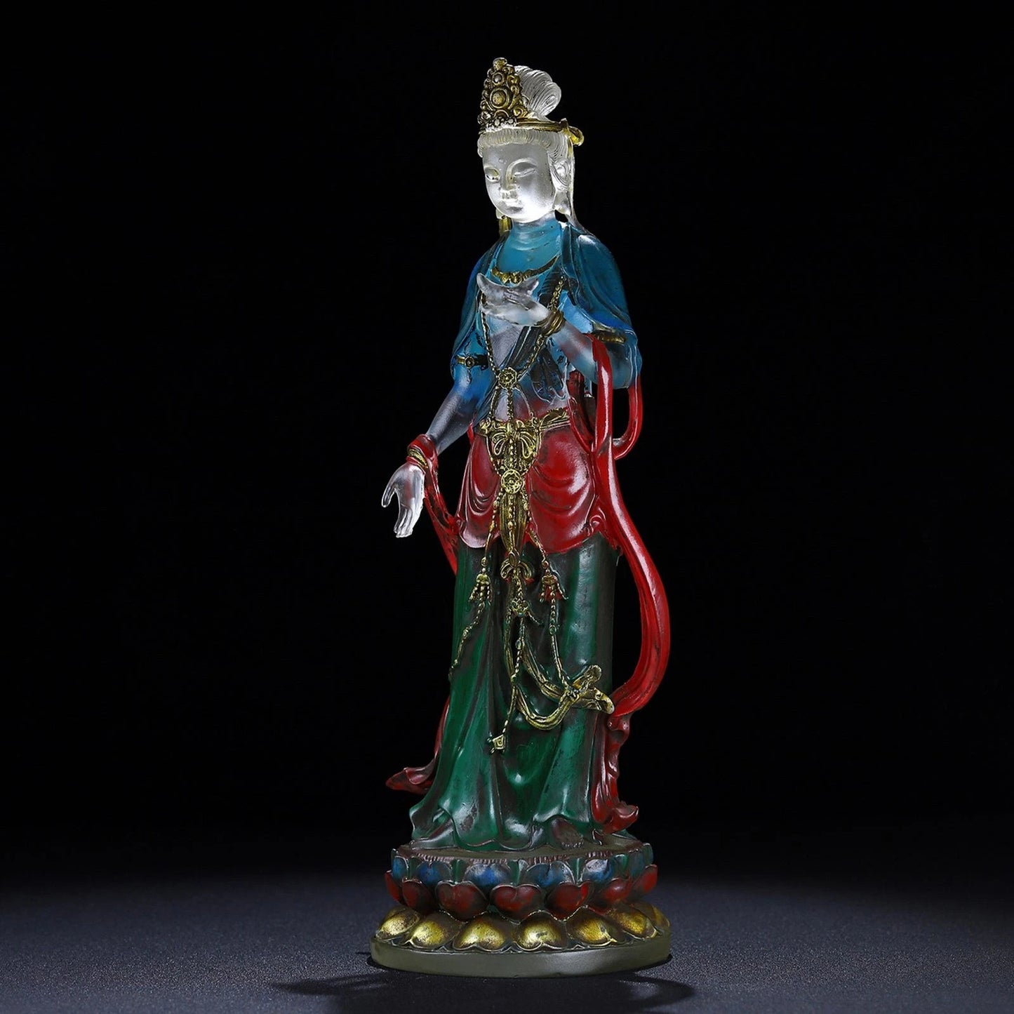 Ancienne statue chinoise de Bouddha Guanyin en verre émaillé de Pékin sculpté lune exquise