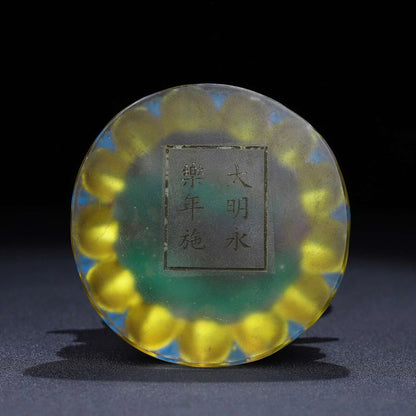 Ancienne statue chinoise de Bouddha Guanyin en verre émaillé de Pékin sculpté lune exquise