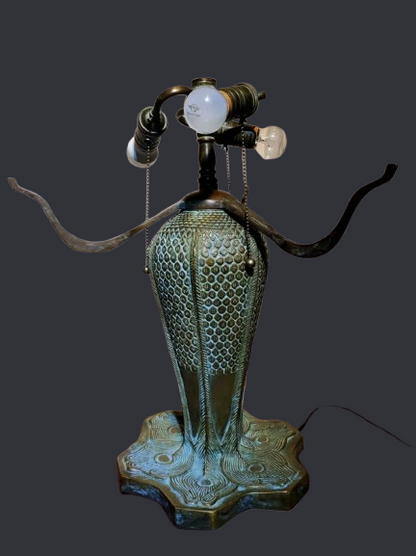 Lampe de reproduction antique pied en bronze Tiffany
